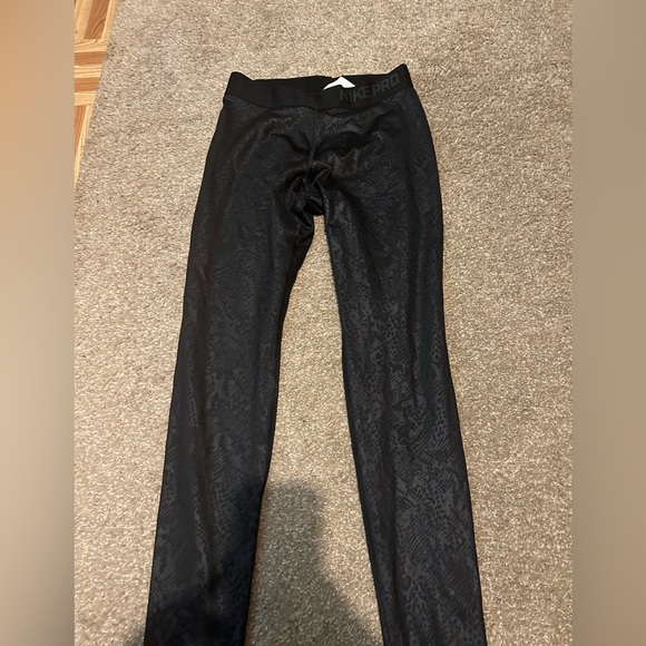 Nike Pro Leggings - Picture 1 of 3